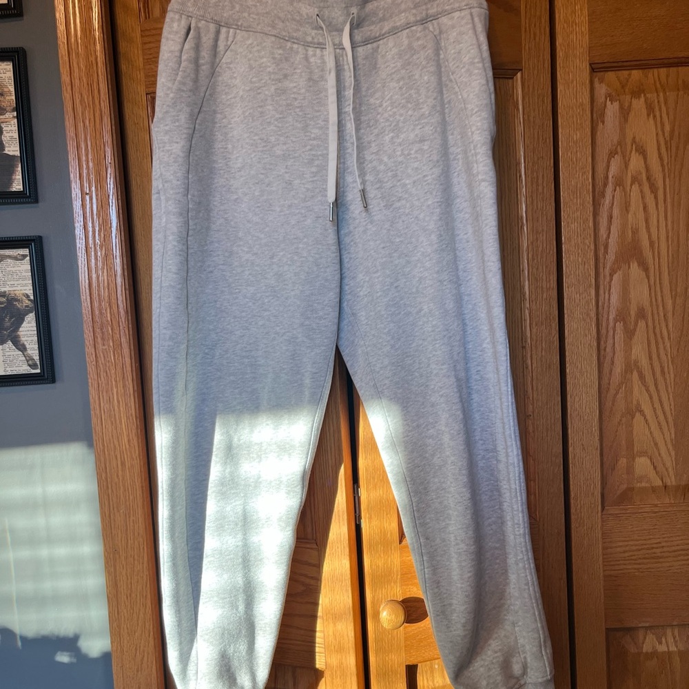 Women’s Lululemon Scuba High Rise Sweatpants